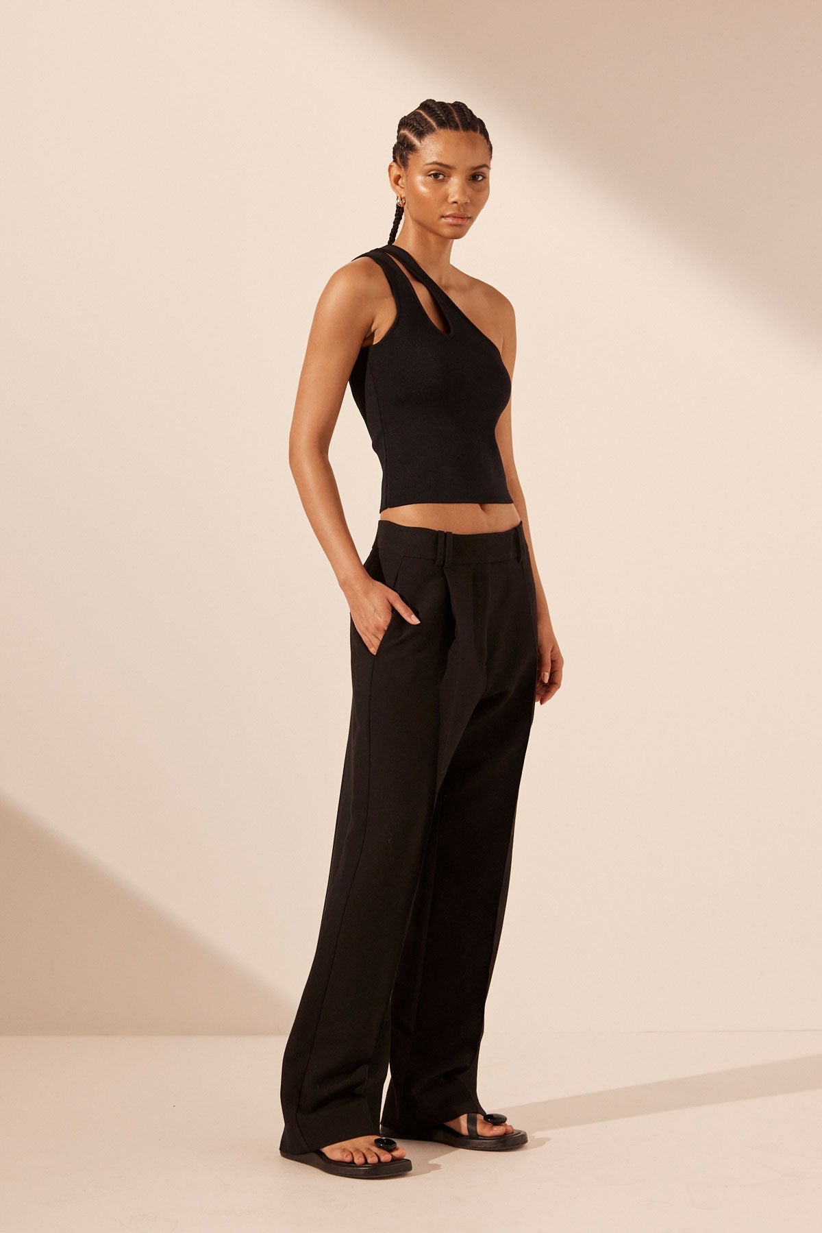 SHONA JOY BASIC ONE SHOULDER OPEN BACK TOP - BLACK