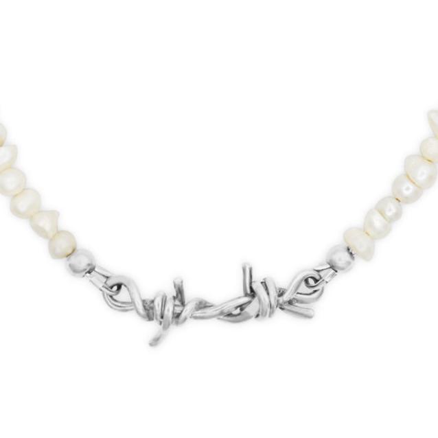 BRITT BOLTON BARBED WIRE PEARL NECKLACE - SILVER