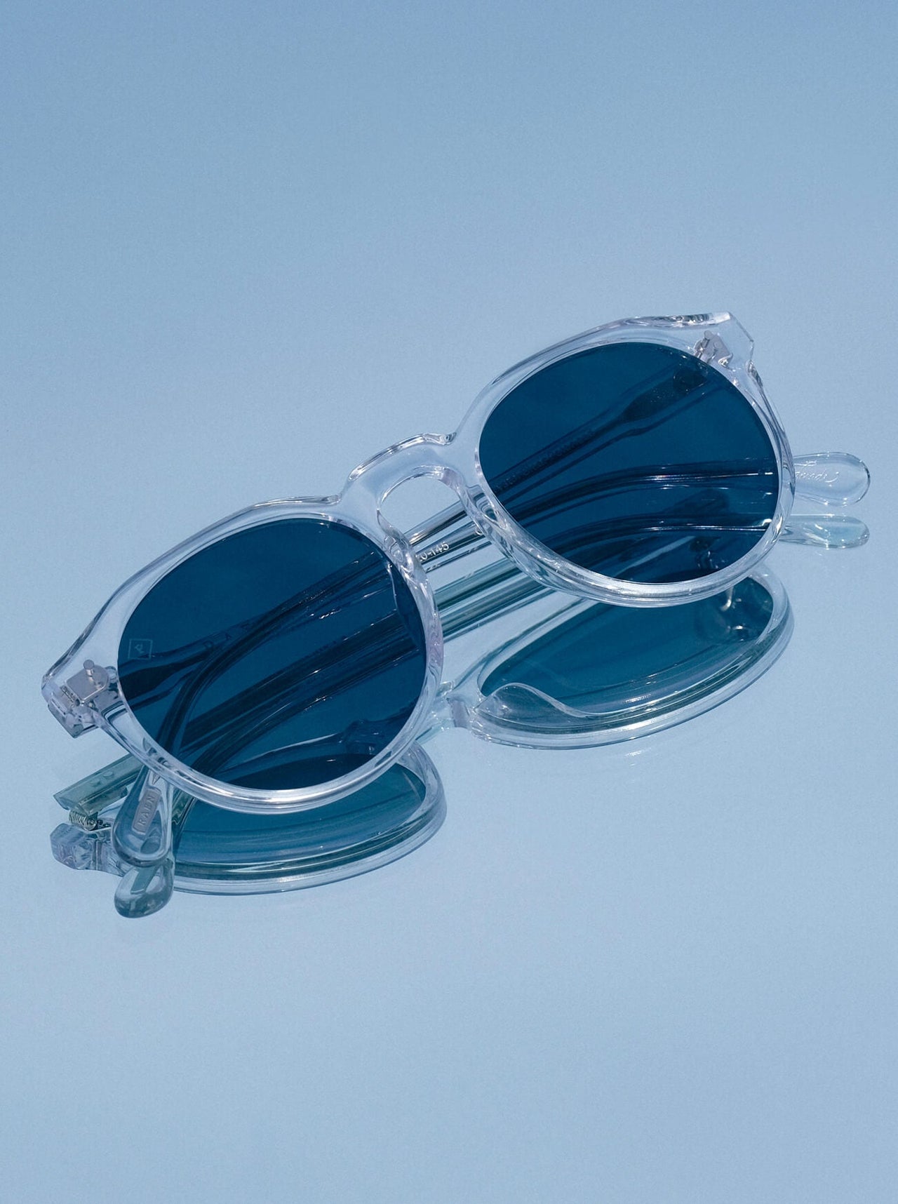 RAEN REMMY SUNGLASSES - CRYSTAL CLEAR/POLARIZED BLUE SMOKE