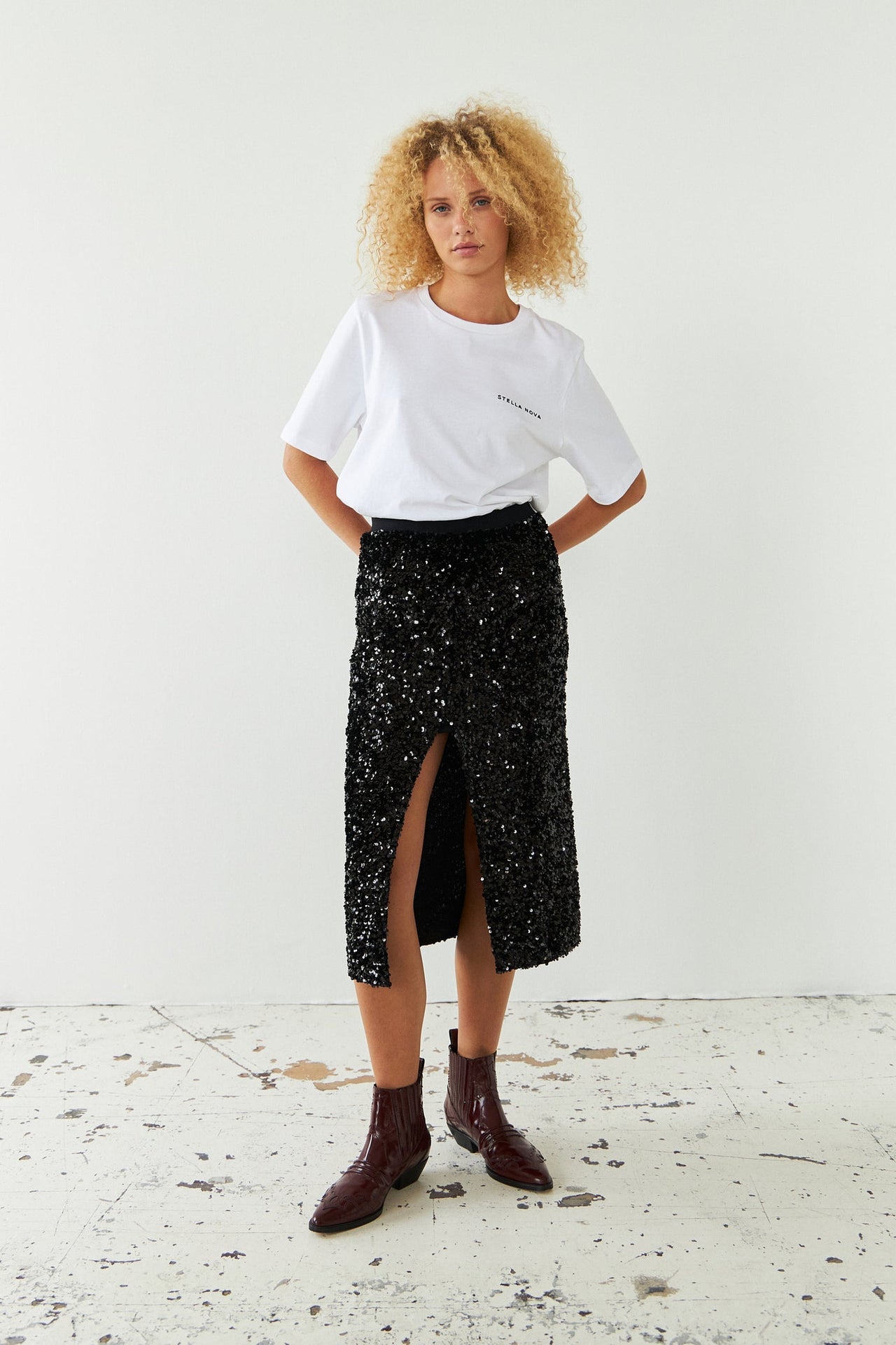 STELLA NOVA SEQUINS MIDI SKIRT - BLACK