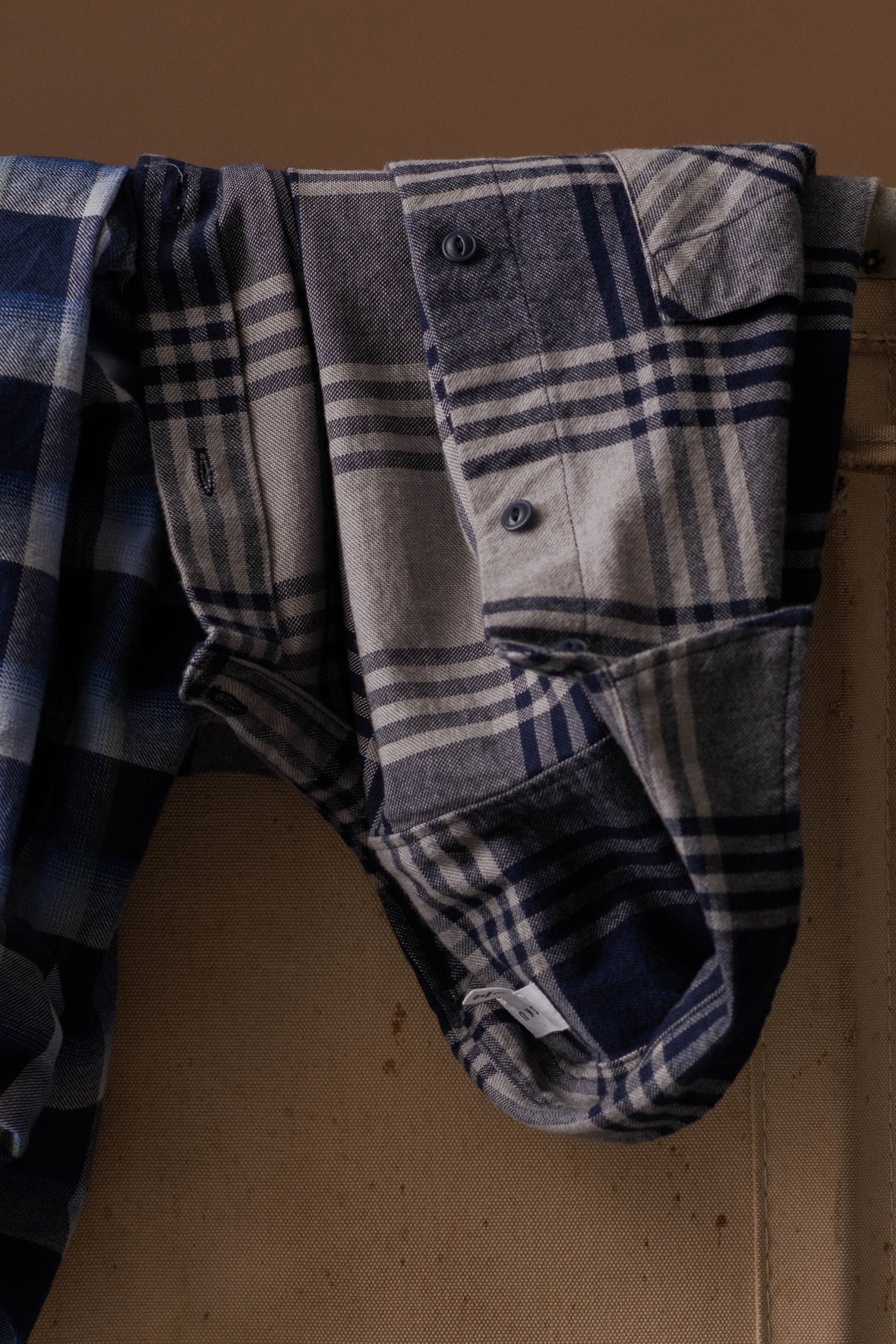 SAVE KHAKI FLANNEL WEEKEND STANDARD SHIRT - NAVY PLAID