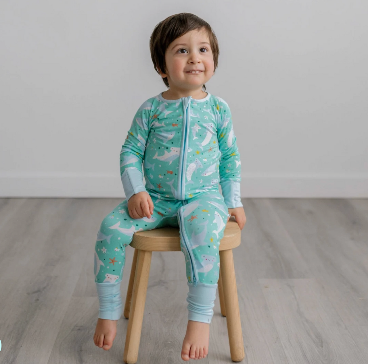 LITTLESLEEPIES SHARK SOIREE BAMBOO VISCOSE ZIPPY