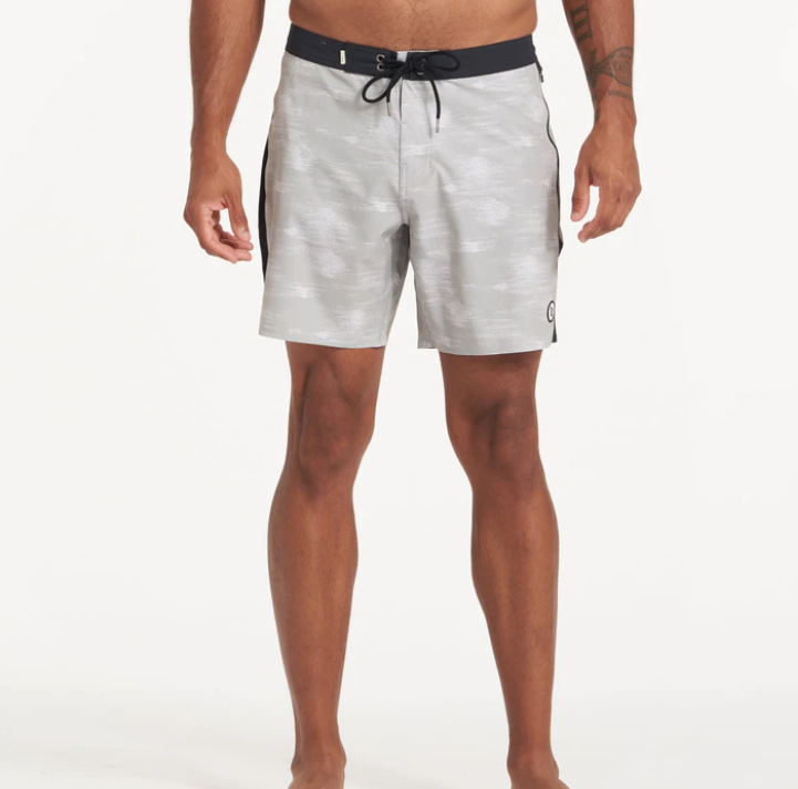 VUORI PEAK BOARDSHORT - EUCALYPTUS BELIZE